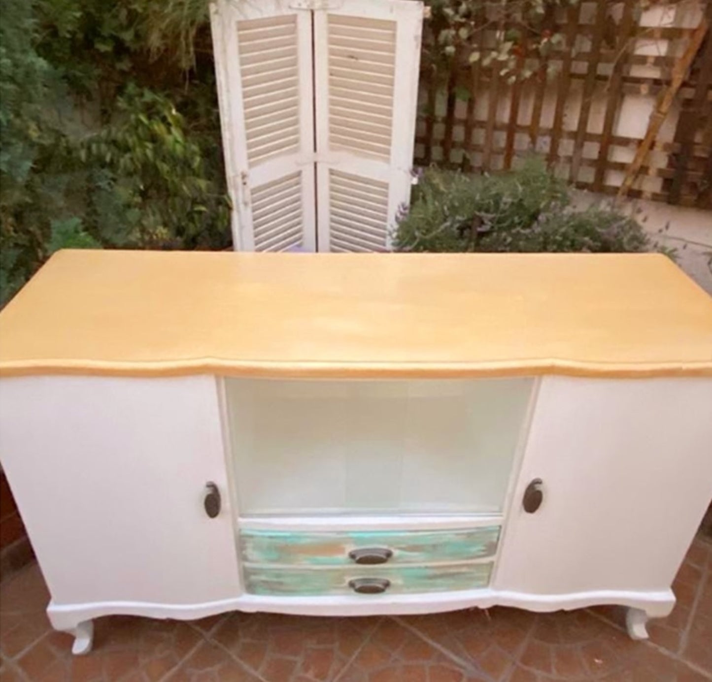 Color  Blanco Crudo/Hueso